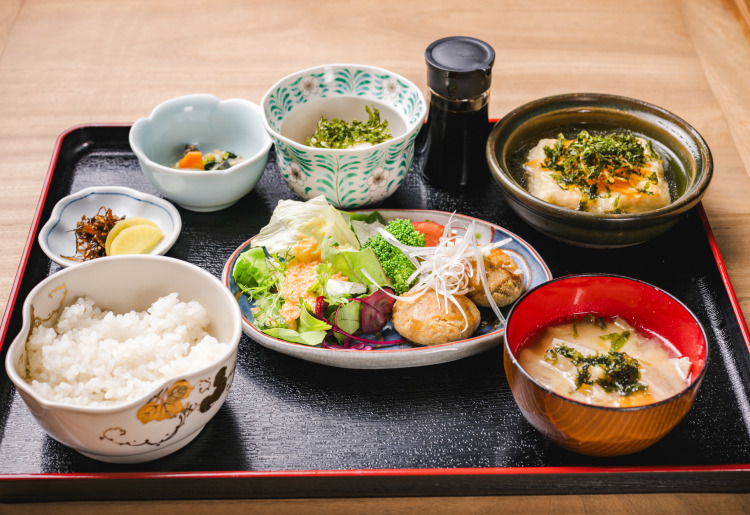 おから入り鶏つくねとお豆腐御膳